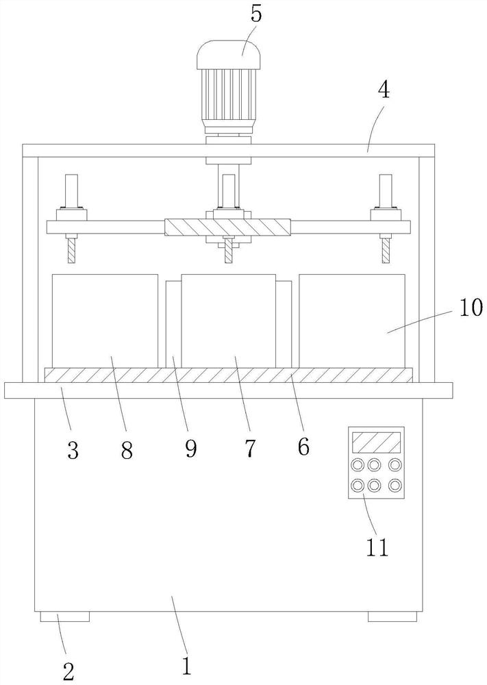 A rubber automatic dipping and molding device for rubber band processing