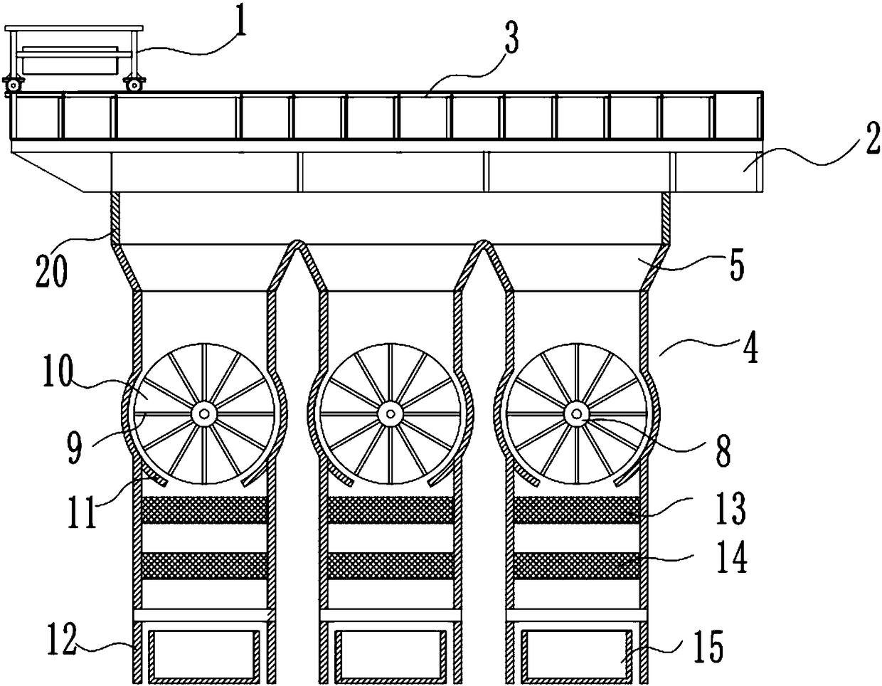 Sand screening device with constant-weight feeding function for large-scale buildings