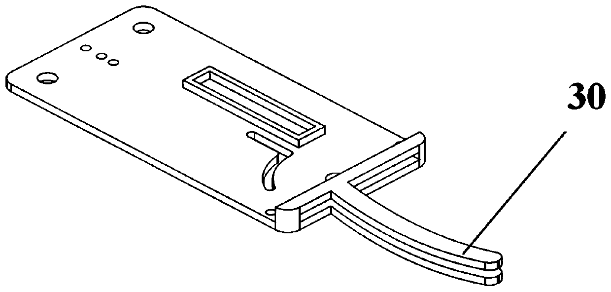 A bionic self-clamping fruit wood shears