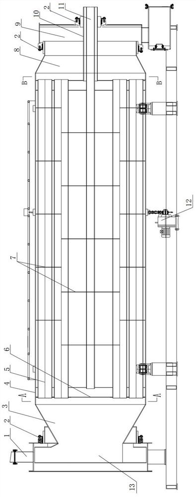 Solid cracking product heat energy solid-liquid exchange discharging device