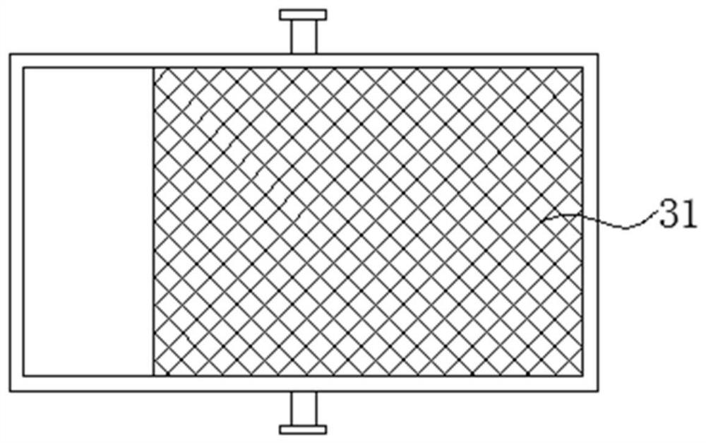 Food material crushing machine integrating crushing, screening and extruding and using method