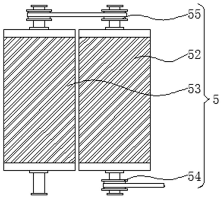 Food material crushing machine integrating crushing, screening and extruding and using method