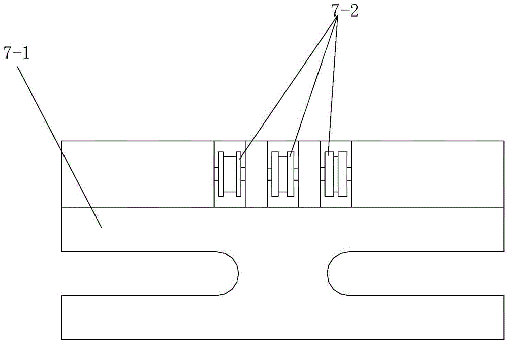 Device and method for rolling silver magnesium nickel alloy narrow band