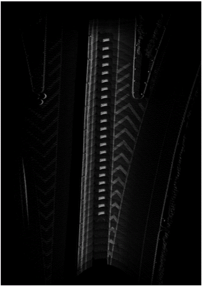 Method and device for detecting lane lines on road surface