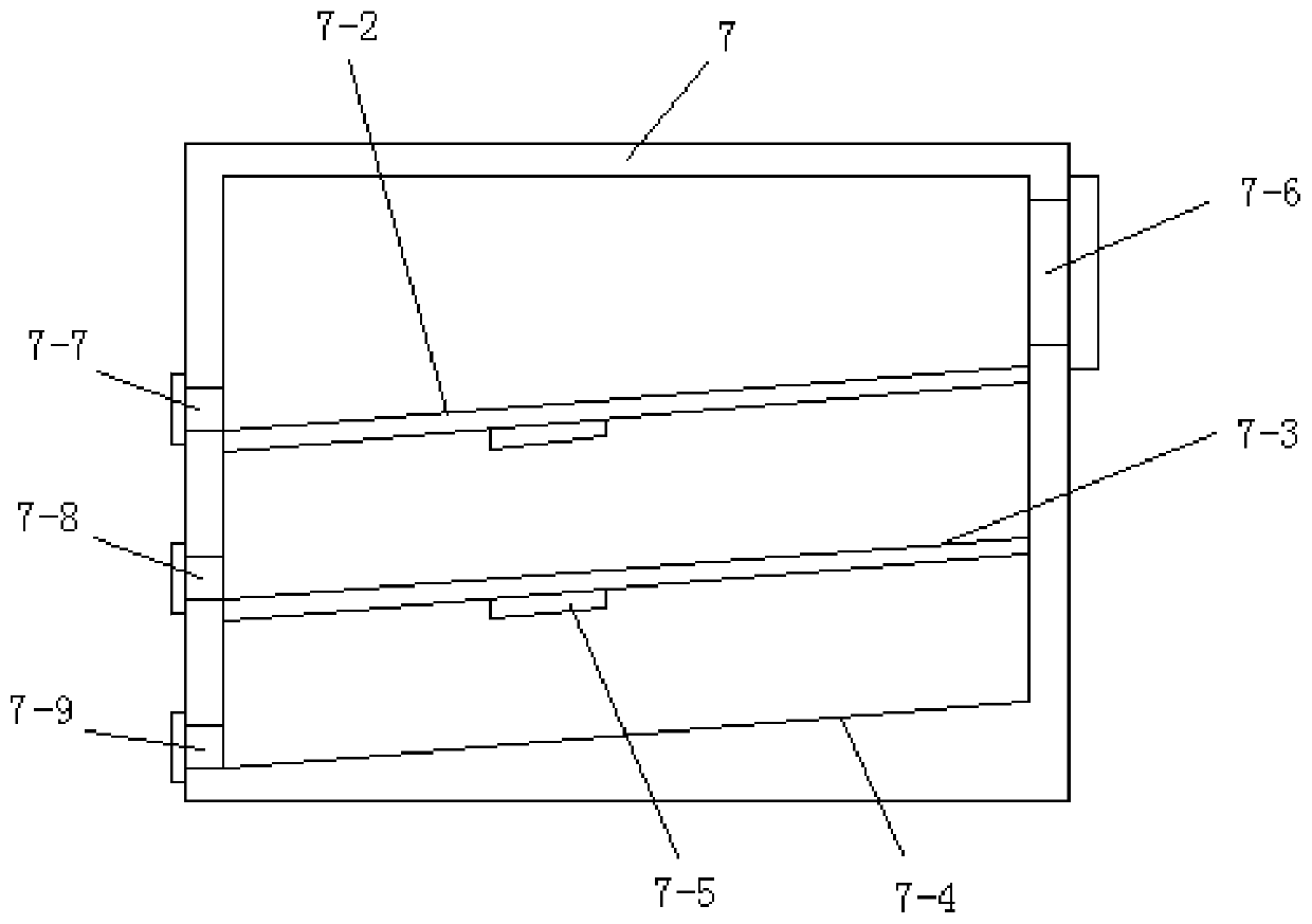 Finished granule conveying and screening device for elastic granule production