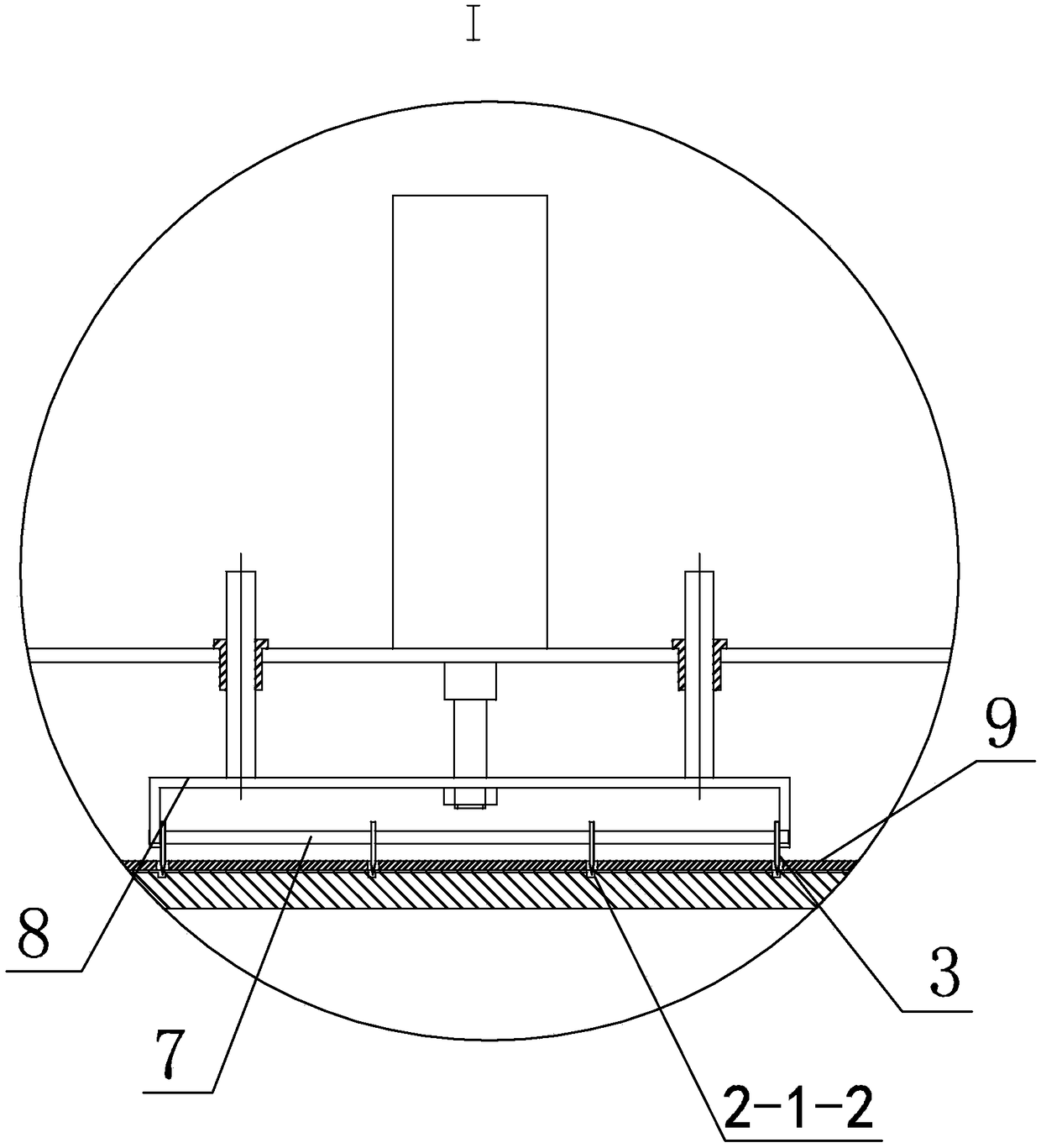 Husking device capable of maintaining rice germs being complete in processing process