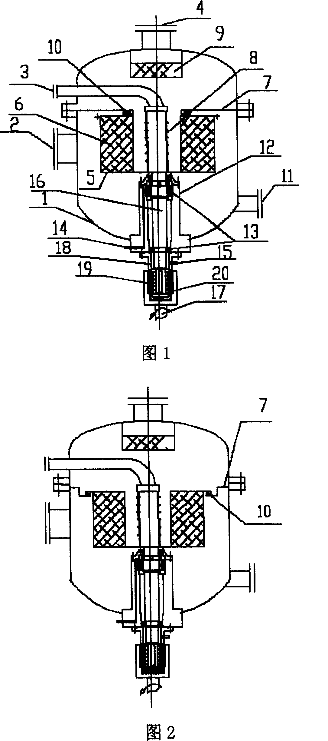 Method for conducting catalytic reaction in ultragravity field