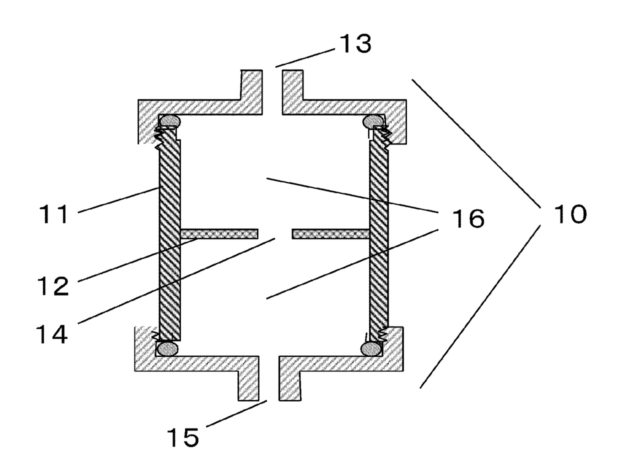 Nucleated-cell capturing filter and nucleated-cell preparation method using same