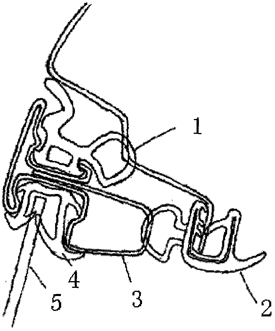 Method and device for fastening joint corner position of sealing strip of front door of automobile