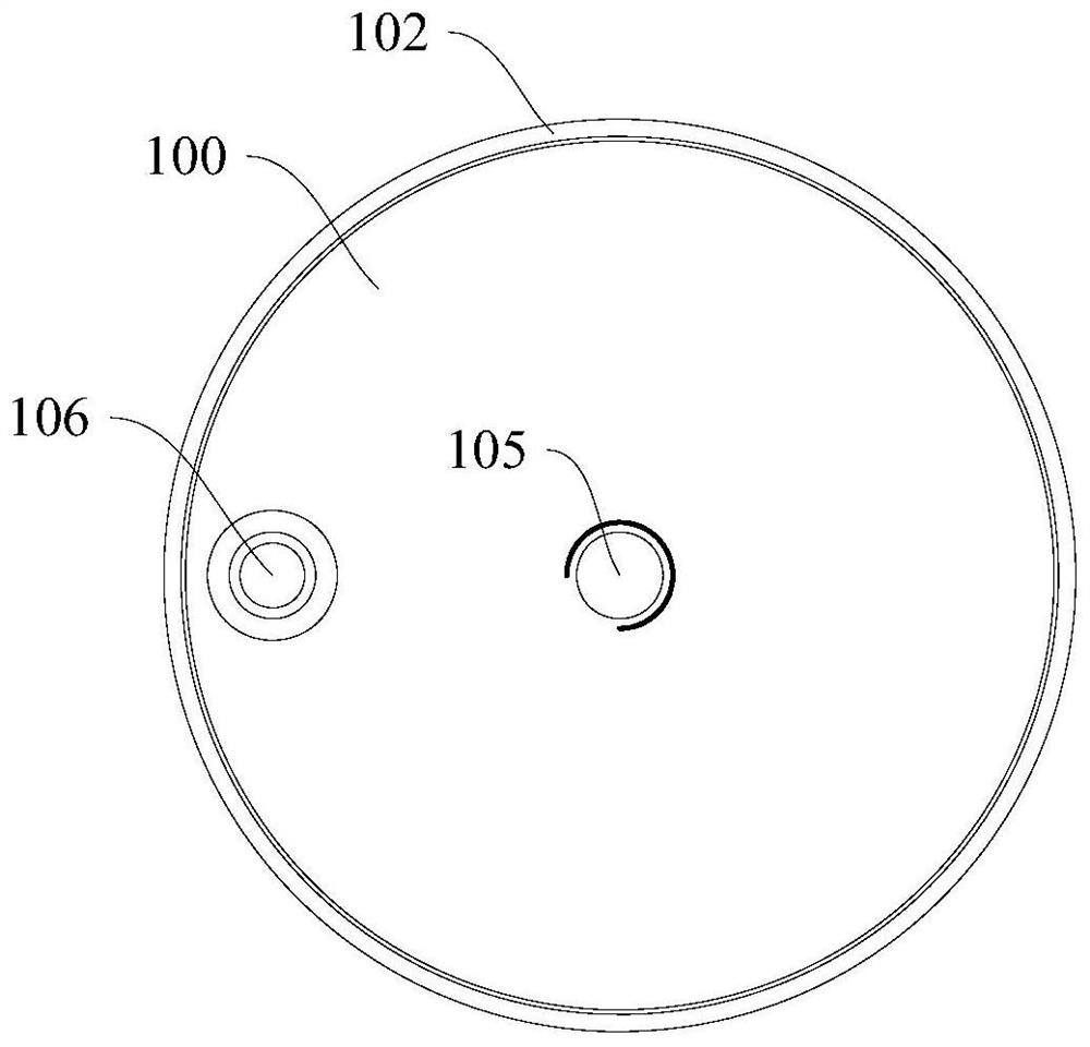 Liquid-tight vacuum chuck and its adsorption method