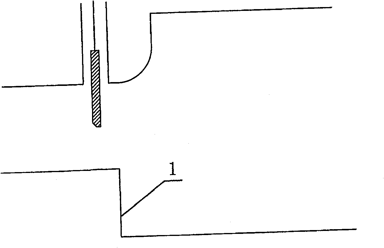 Natural aeration method capable of avoiding ship lock valve segment sudden shape type drop sill cavitation