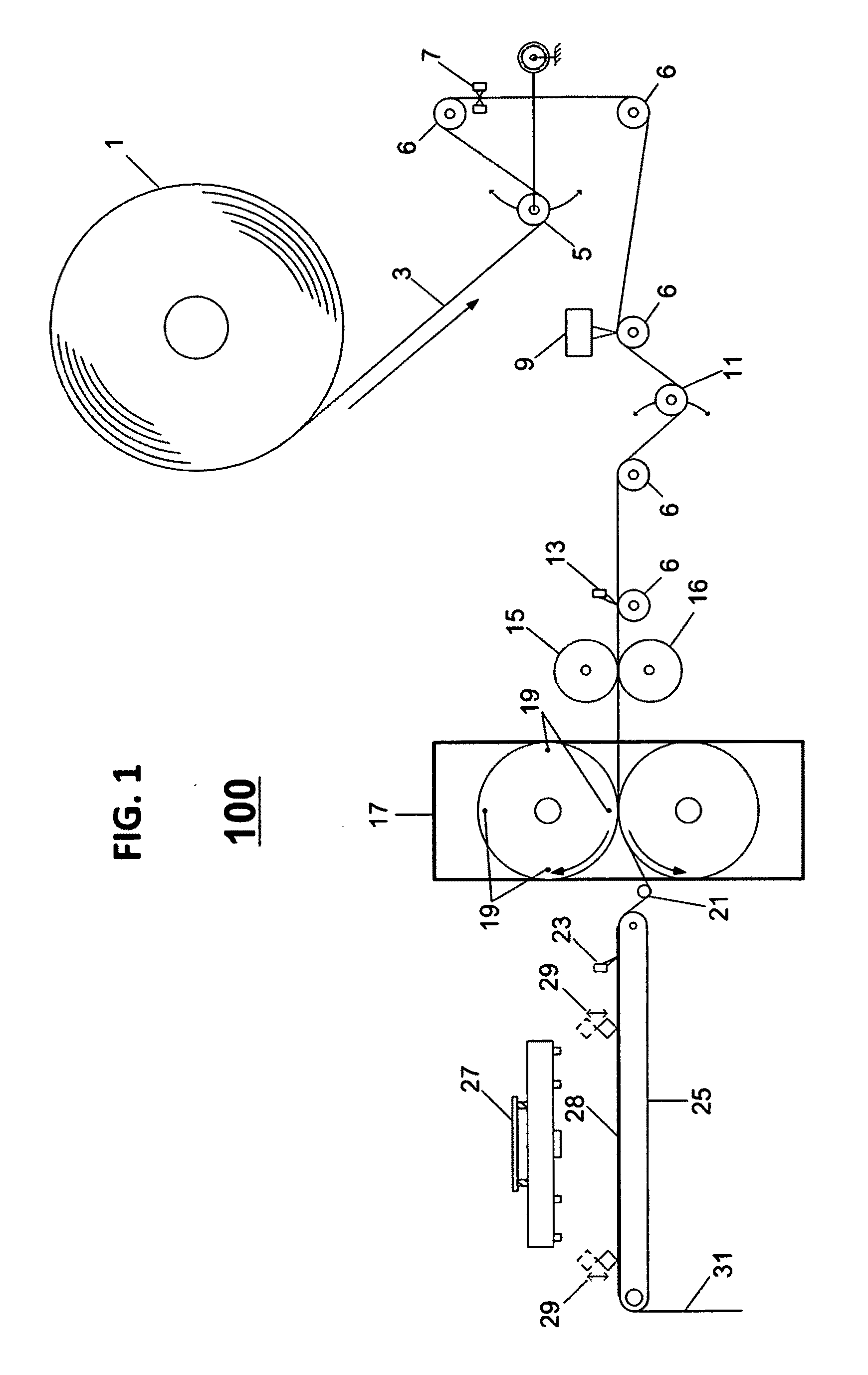 Apparatus and process for in-mold labeling