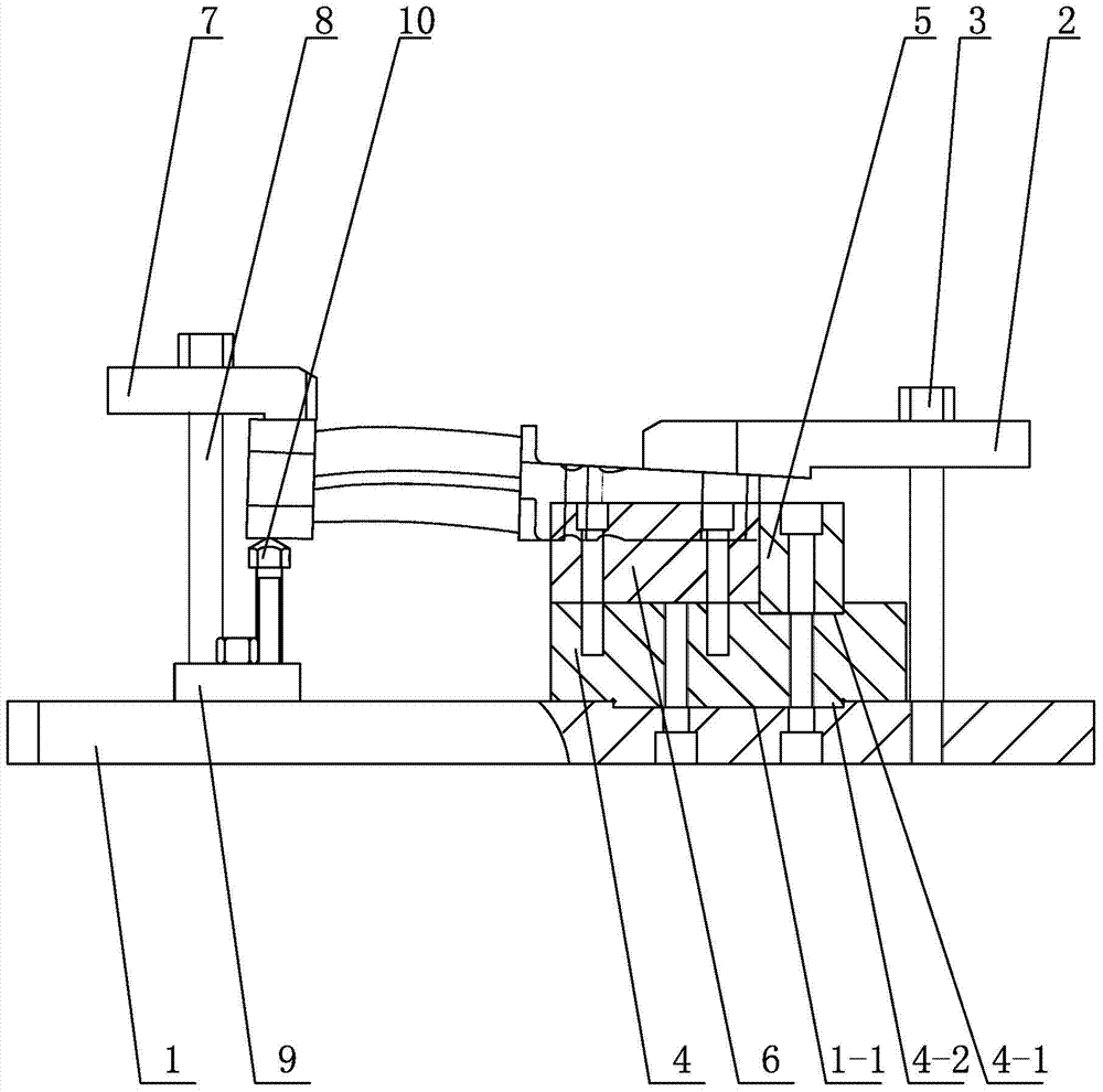 Fixture for clamping steam inlet and outlet sides of intermediates of blade roots during milling