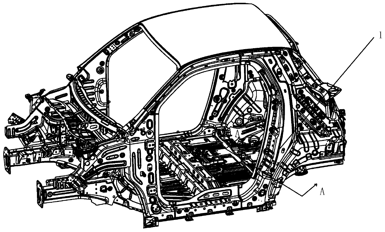 Electric vehicle wheel hood reinforcing plate capable of improving side face collision safety