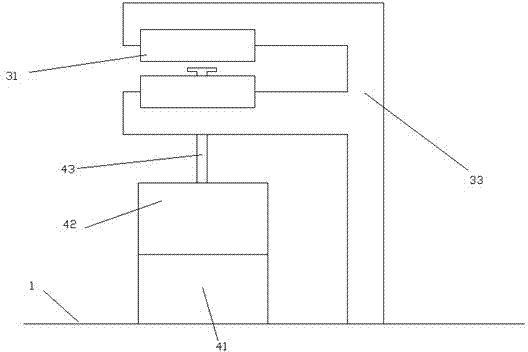 Plate machining method using vacuum chuck and capable of spraying coating material