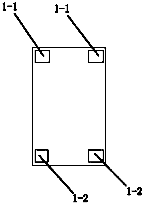 Pressing plate motion balance detection device and detection method thereof