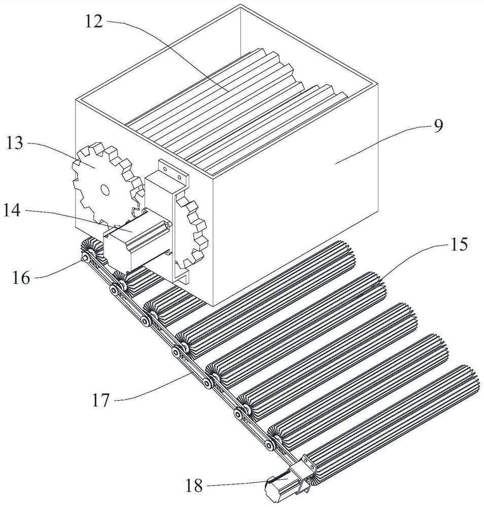 Raw material grinding device for toothpaste production