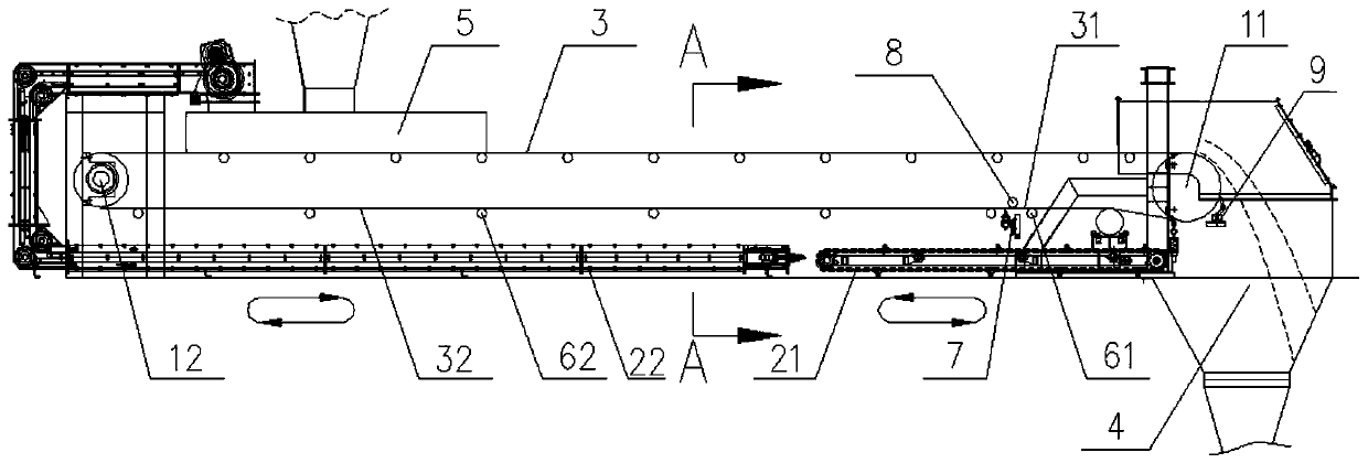 Adhesive tape conveyor return belt cleaning arrangement structure and cleaning method