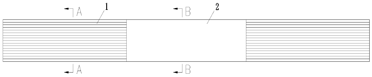 A structured high-gain reflective ribbon for solar cells