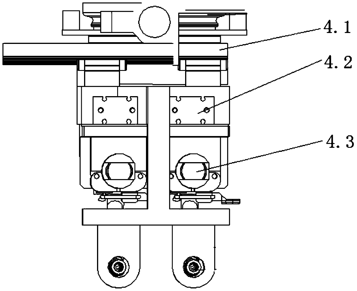 Automatic production equipment of automobile injection molding parts