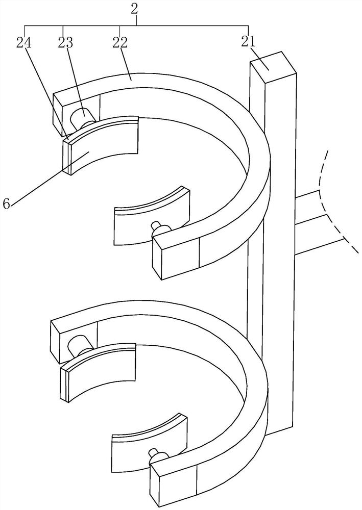 Tree transplanting structure for water conservancy project, and transplanting method thereof