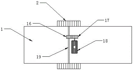 A device for cleaning the inner wall of a pipe