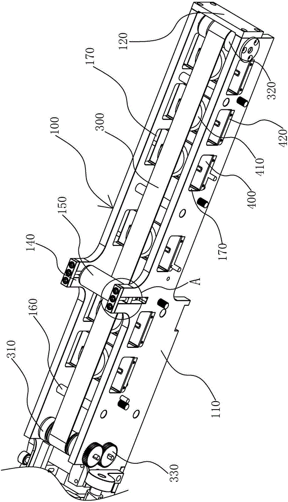 Automatic conveying mechanism for side plate of air conditioner