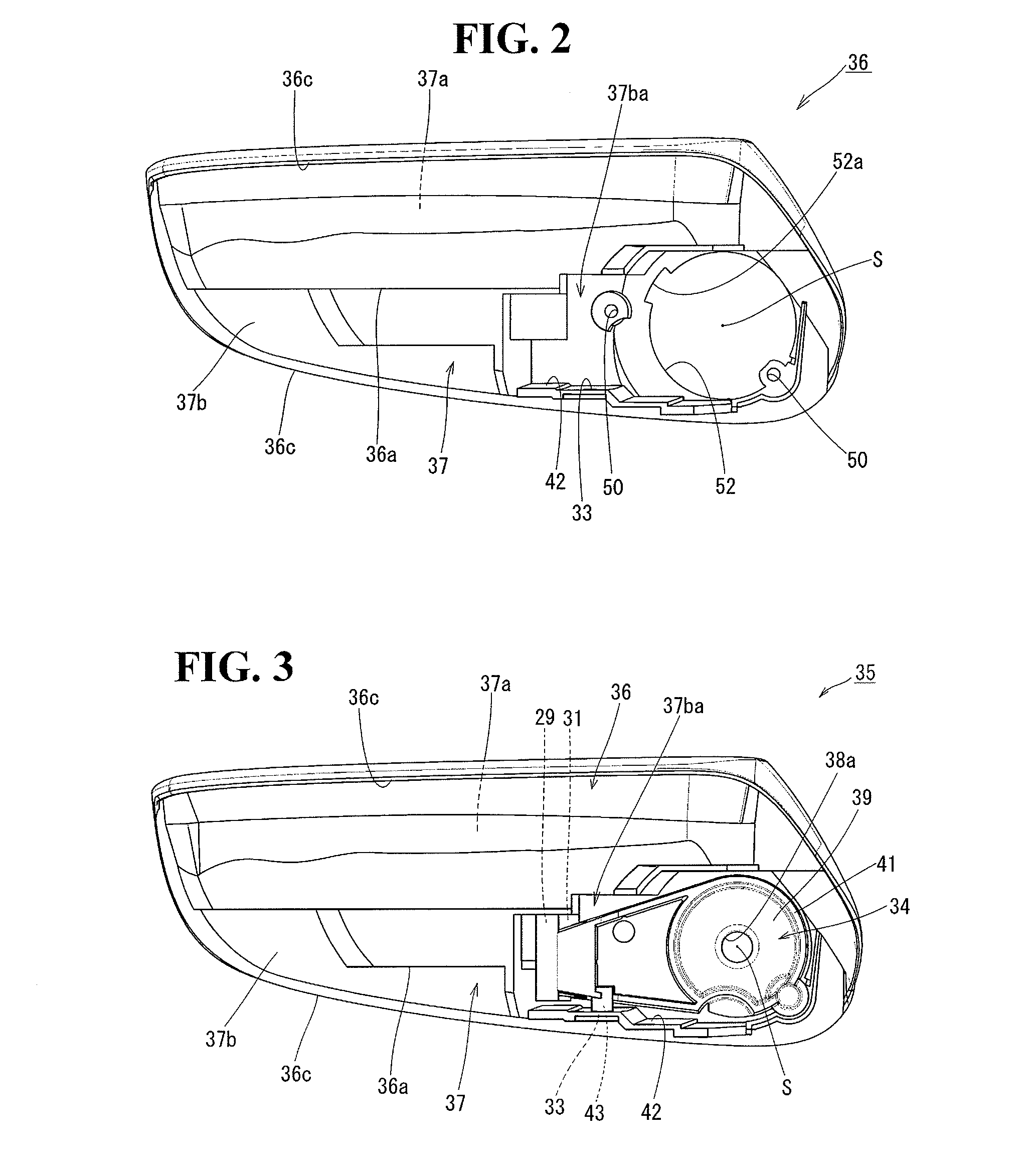 Door mirror and assembly method therefor