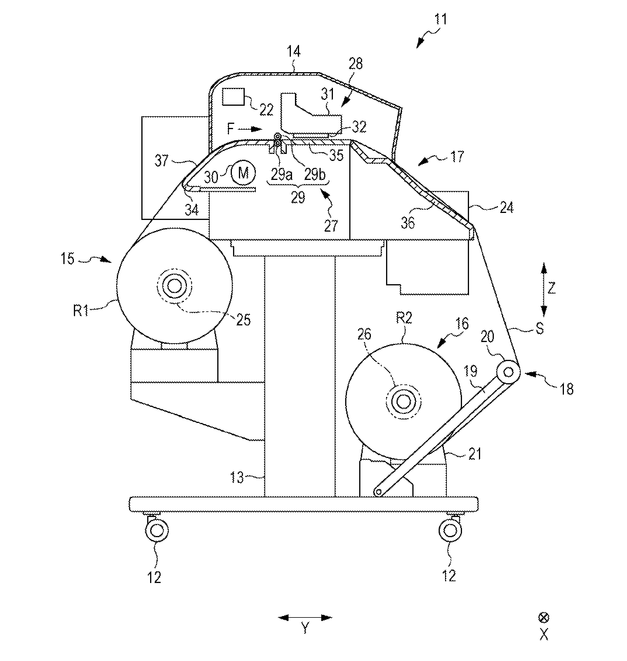 Transporting apparatus and recording apparatus