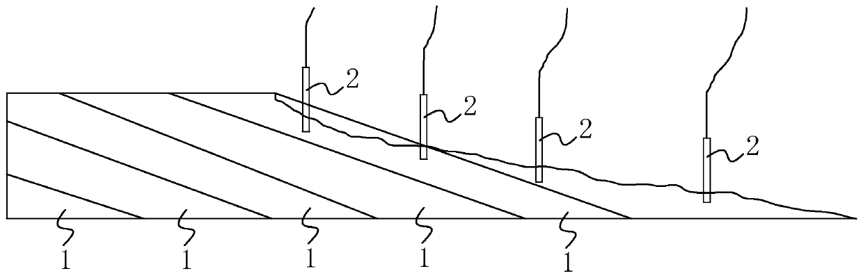 A large-volume concrete mixture and its construction method for pouring walls