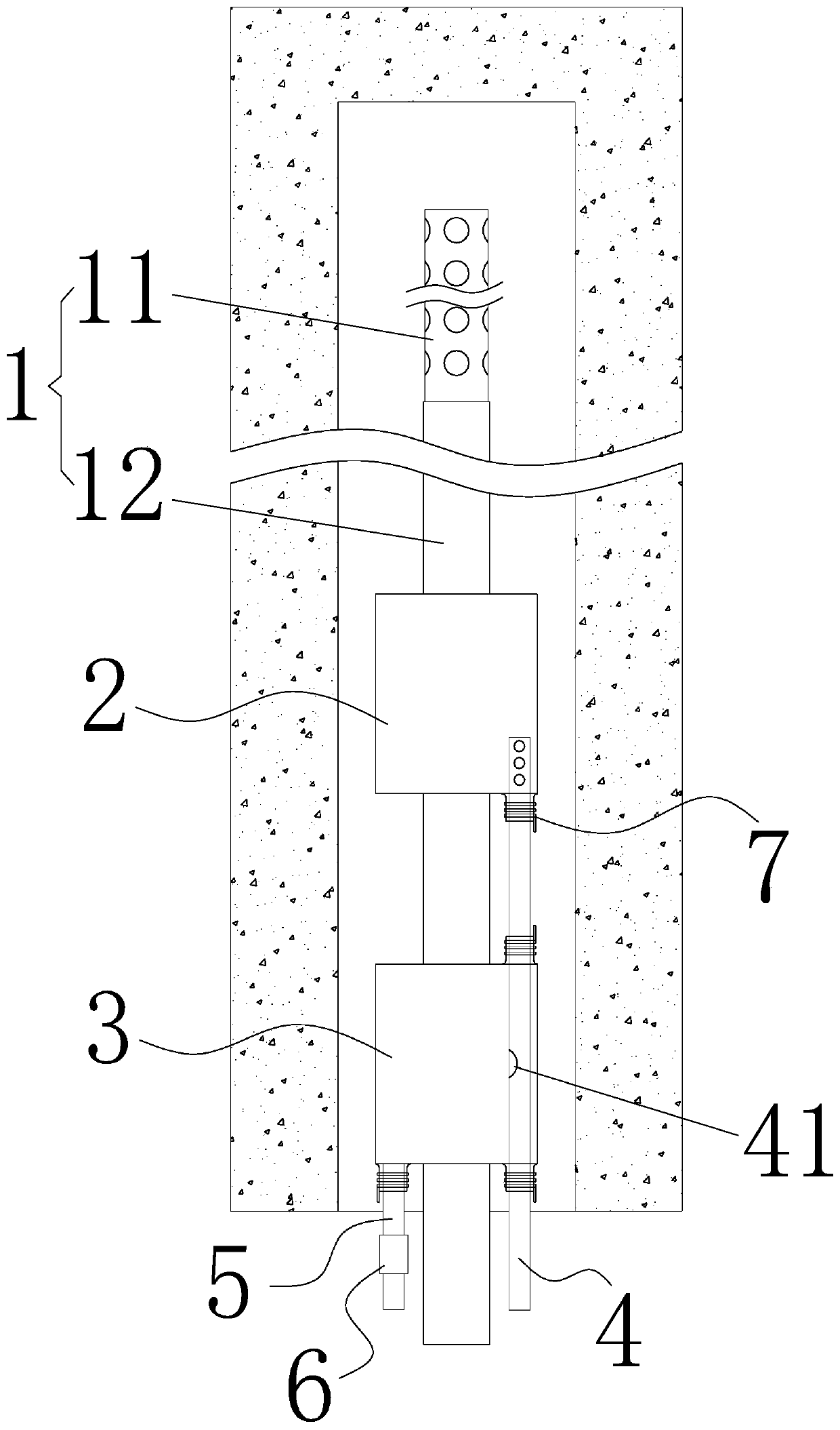 Pre-grouting reinforcement method for working face crossing through faults, and grouting device