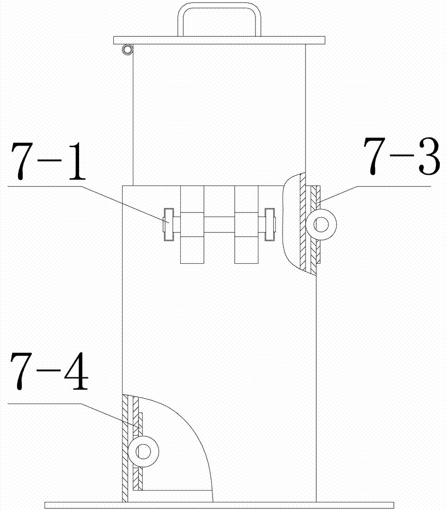 Automatic gas shielded welding device of longitudinal gap in steel pipe cavity