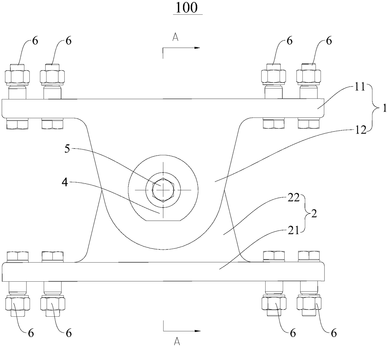 A lower hinge device for a rail vehicle and a rail vehicle having the same