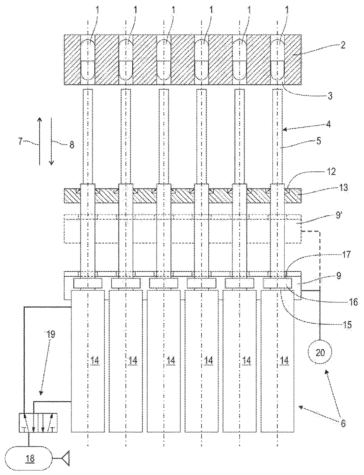 Device and method for ejecting at least one capsule from a capsule holder