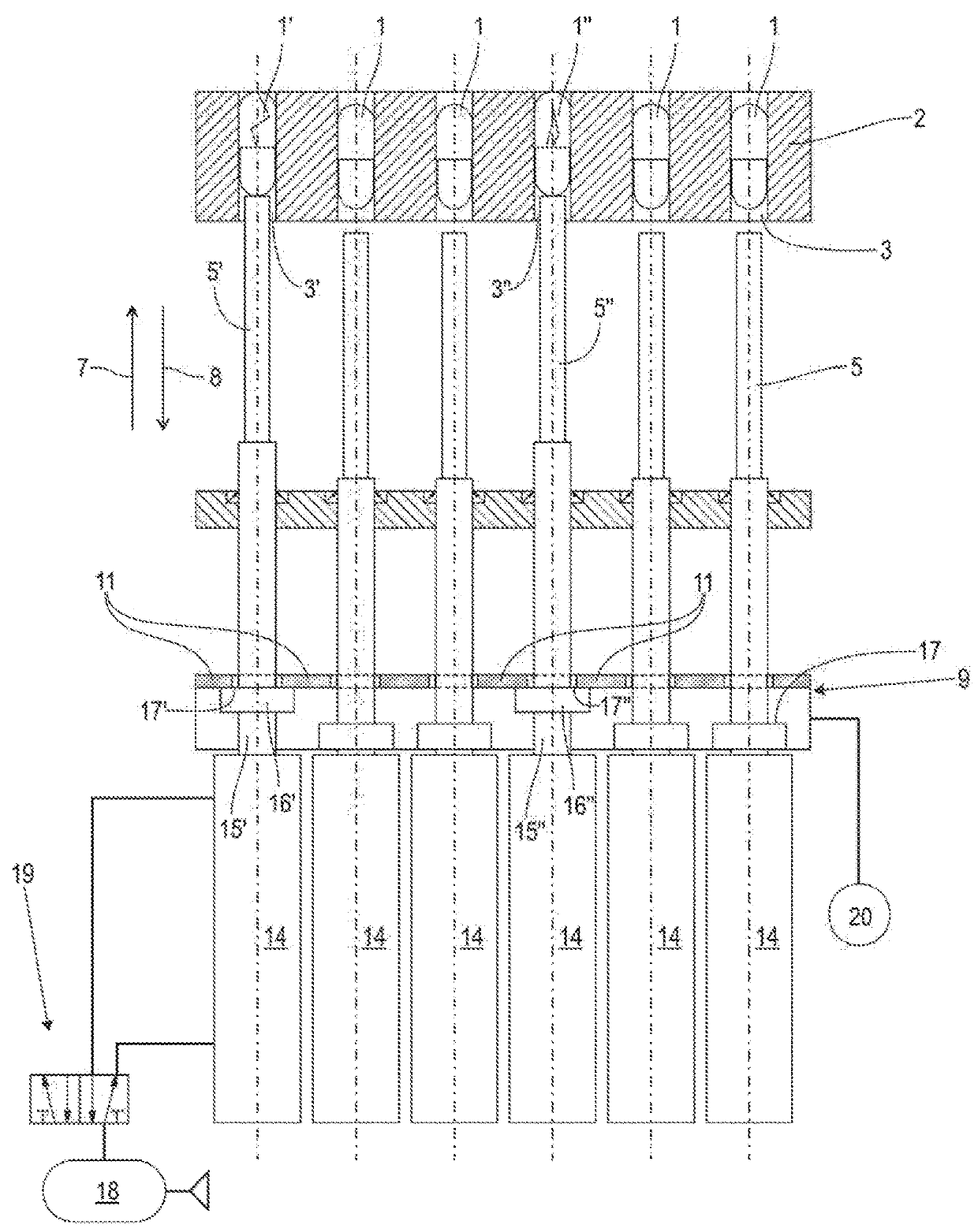 Device and method for ejecting at least one capsule from a capsule holder