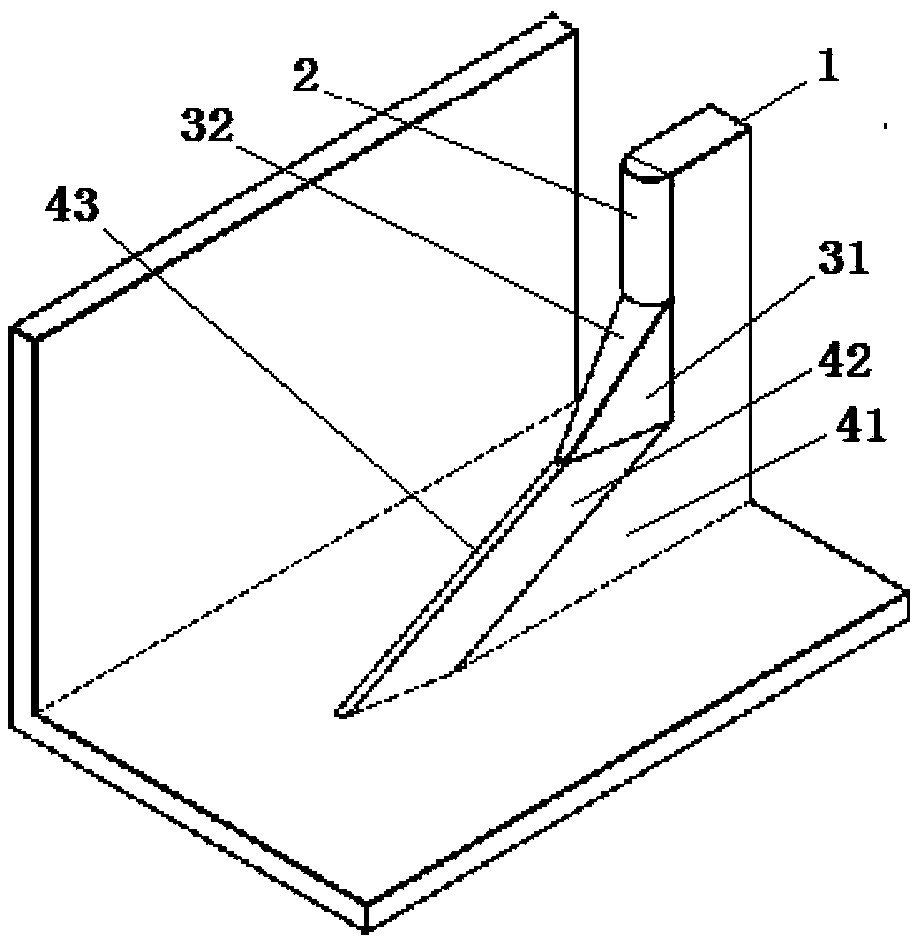 Folded-line shape diversion pier of spillway