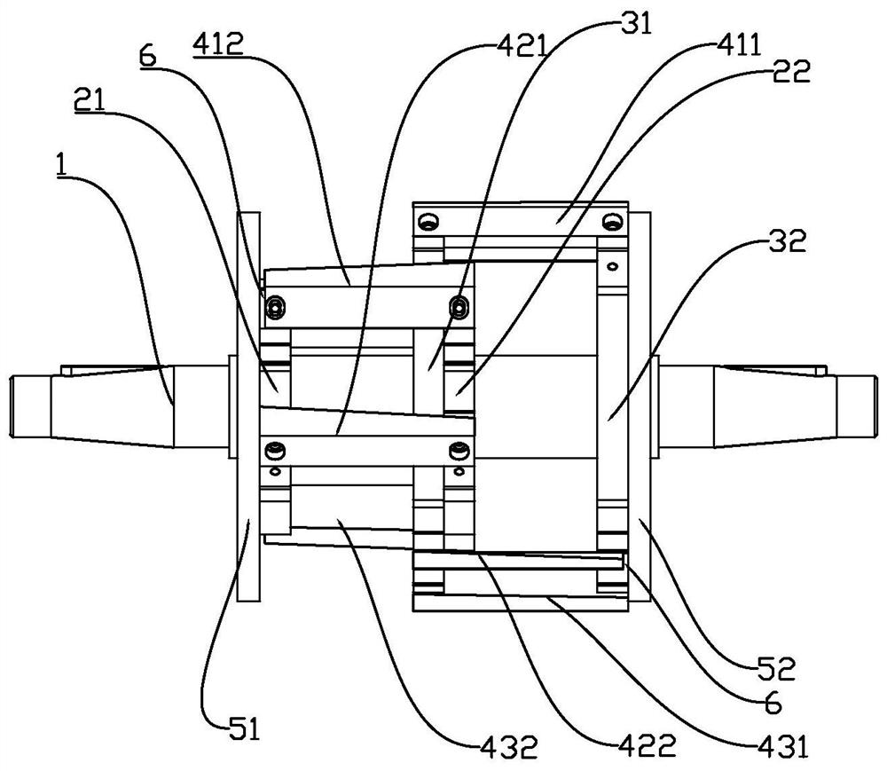 Cutter shaft of crusher and film crushing processing method