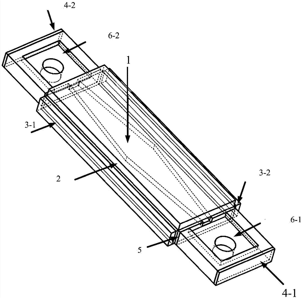 Single electrode regulated ion triode with diverging /convergent nano channel structure, and characteristic adjusting method thereof