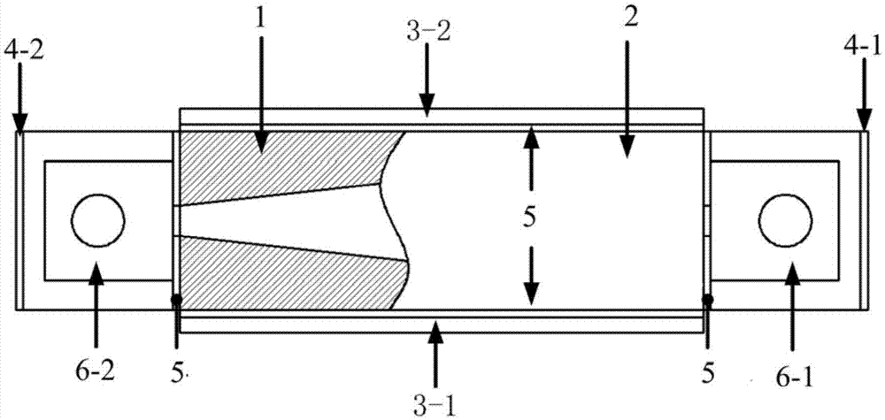 Single electrode regulated ion triode with diverging /convergent nano channel structure, and characteristic adjusting method thereof