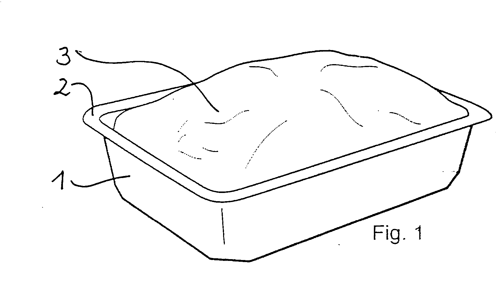 Method and packaging machine for packaging a product arranged in a tray