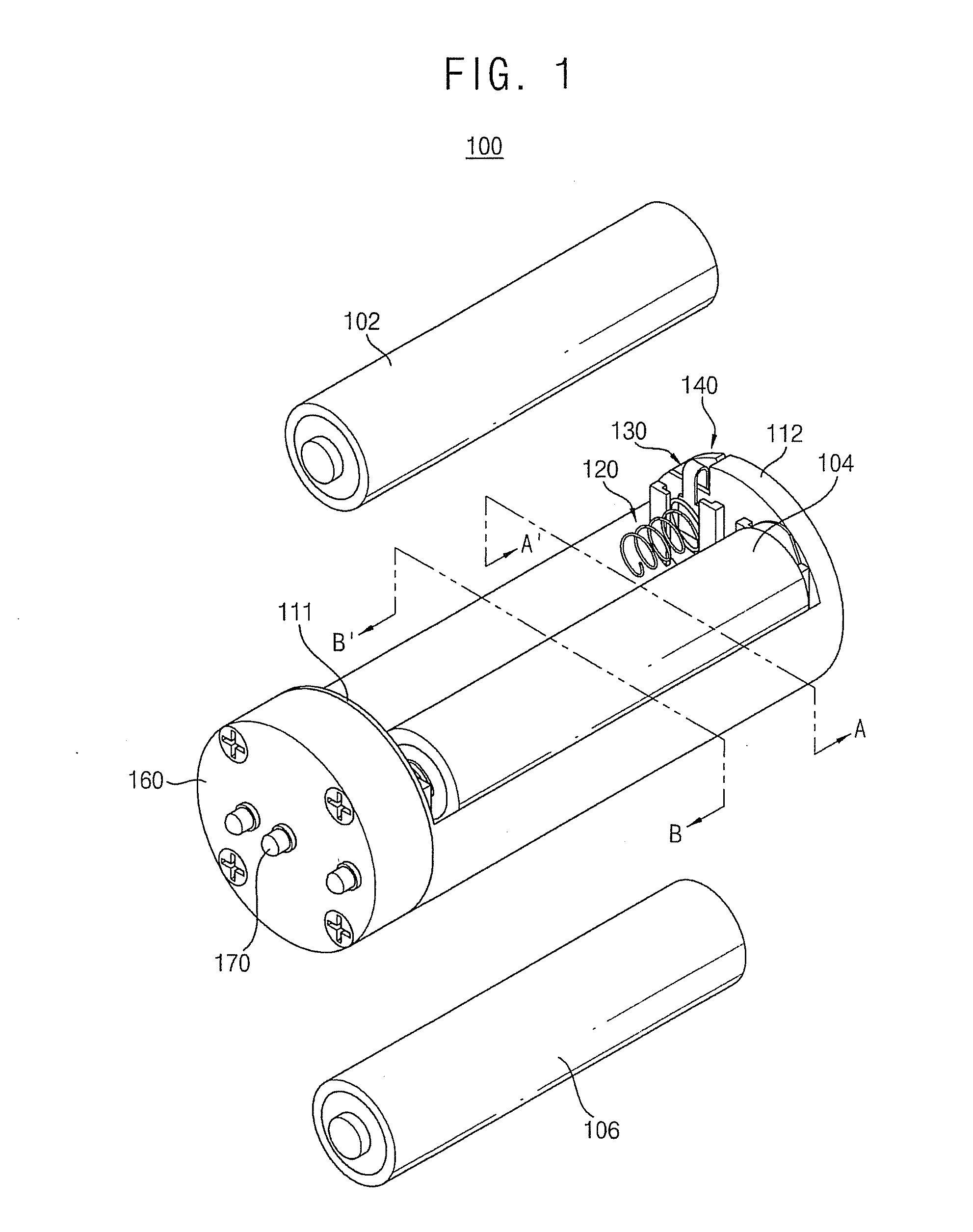 Dry cell holder and flashlight having the same