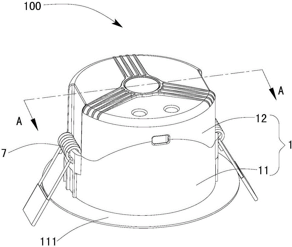 Illuminating device