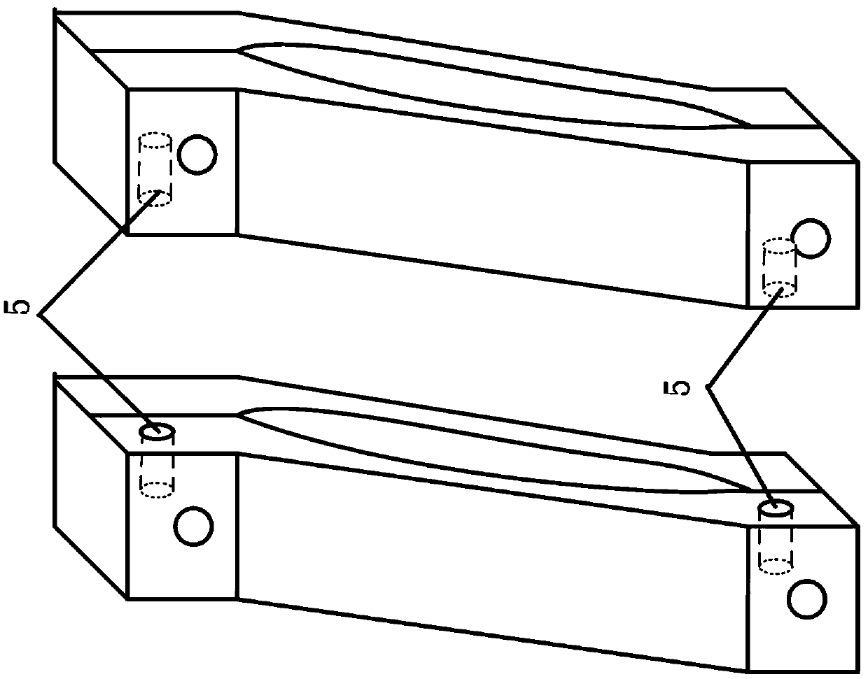 Mixed-structure blade, manufacturing method and sewing positioning clamp