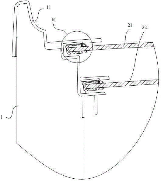 Freezer and operating method for doors of freezer