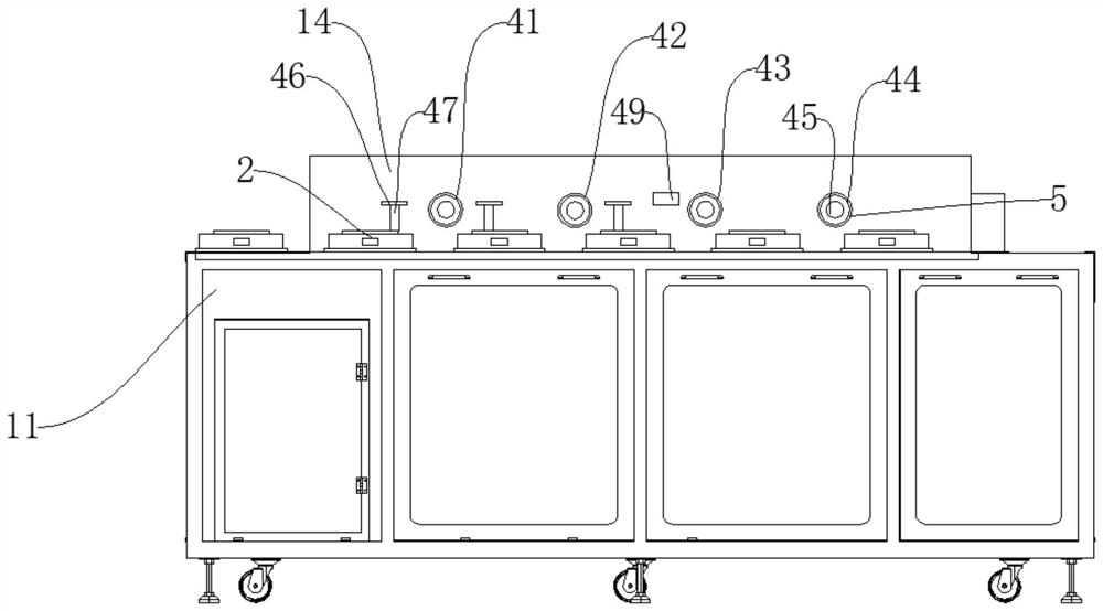 A cleaning device for wafers