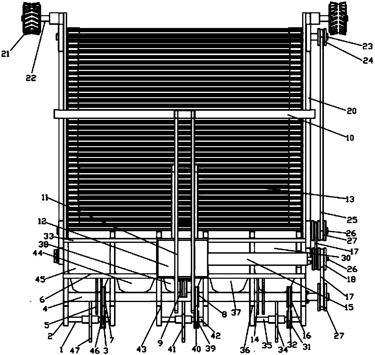 Soil-cutting excavation-type potato harvesting machine