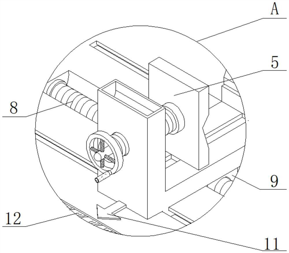 Simple stretching device for hardware material