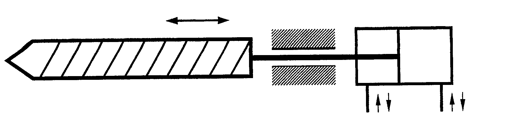 Dynamic injecting system of injection moulder, and its vibration injecting method