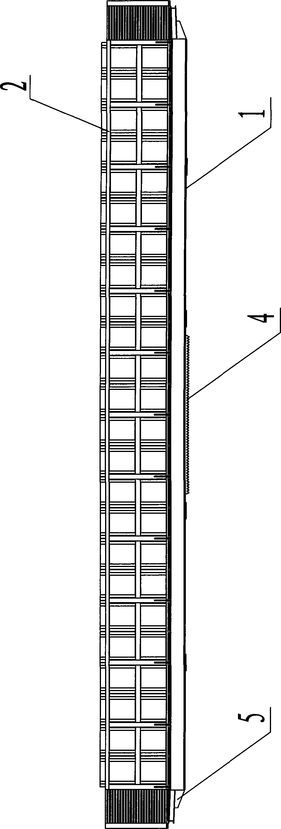 Water accumulating quenched-coke receiving slot