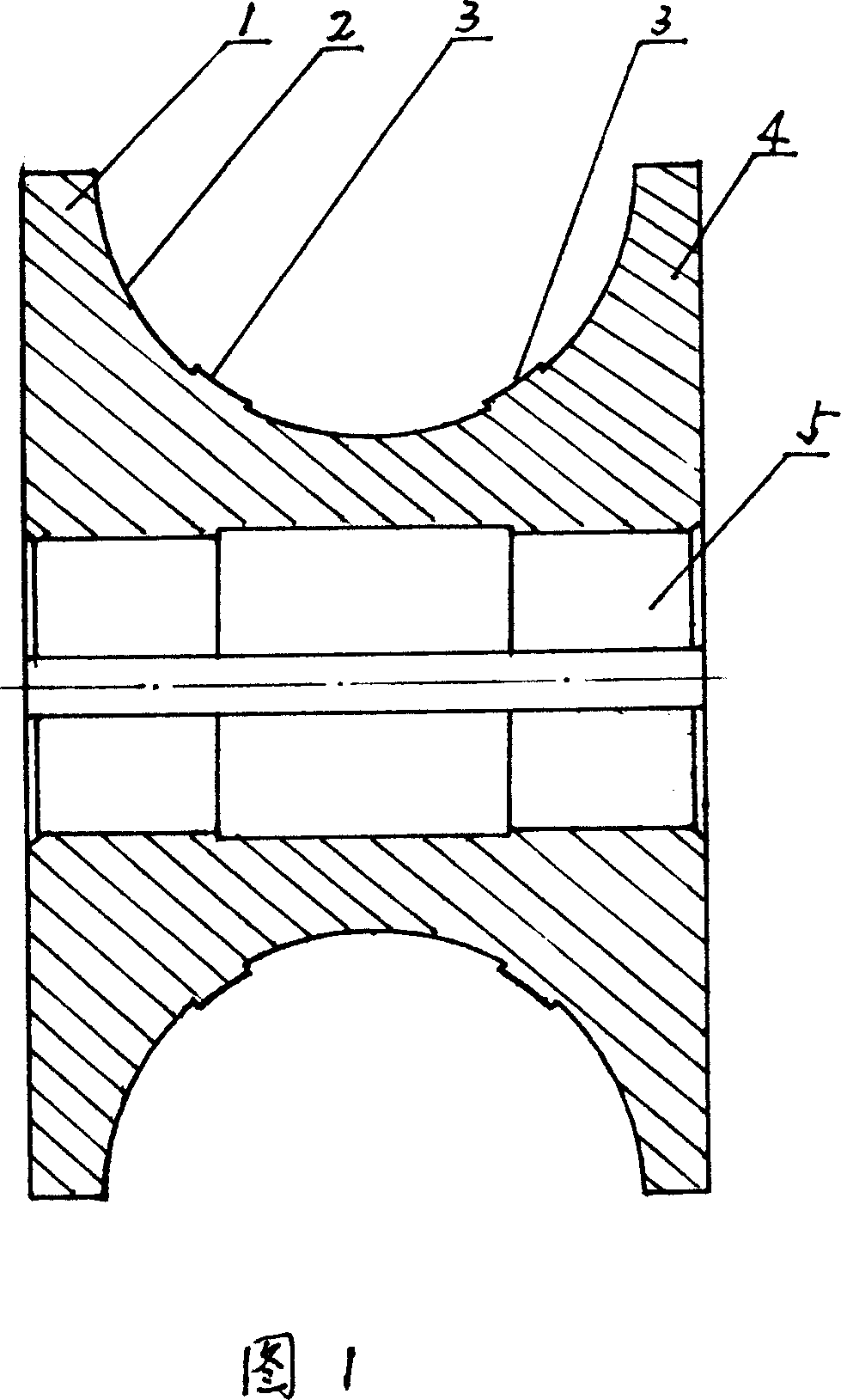 Not isodiametric rollers in use for molding welded steel pipes